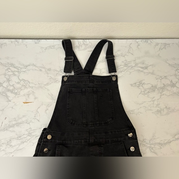 No Boundaries Denim Bib Skater Overall Shorts Junior M 7-9 Black Distressed​ - Picture 2 of 8